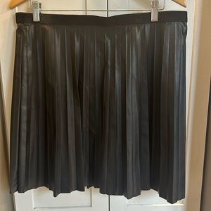 Leather J.Crew, pleated skirt